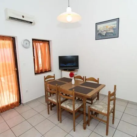 Apartment Besedic Mandre