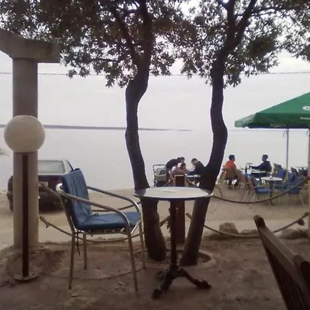 Besedic アパート